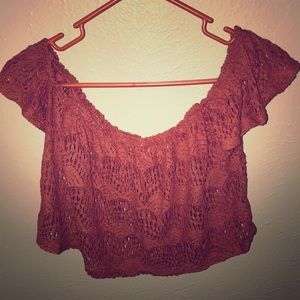 La hearts burgundy crop top